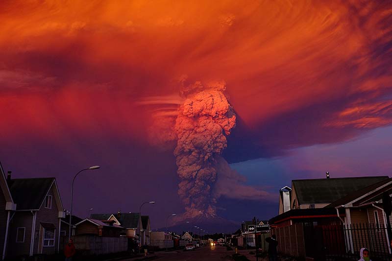 チリのカルブコ火山噴火の写真と映像が凄い！美と恐怖が自然の矛盾[カルブコ火山噴火2015]